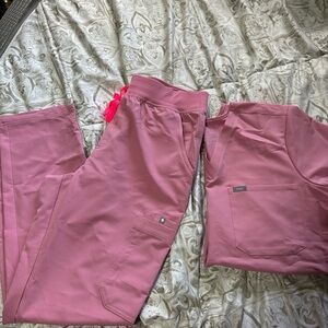 Figs Rose Scrub Set